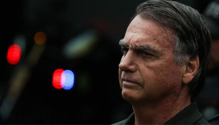 Bolsonaro é preso pela Polícia Federal em Brasília
